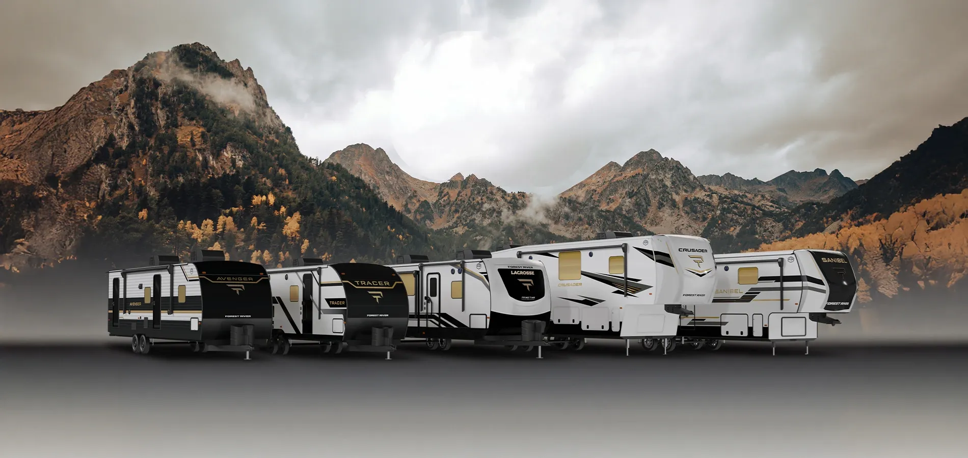 Roulottes Prime Time Avenger, Tracer, Crusader et Sanibel alignées devant des montagnes, illustrant la diversité et la qualité de la marque en 2025.