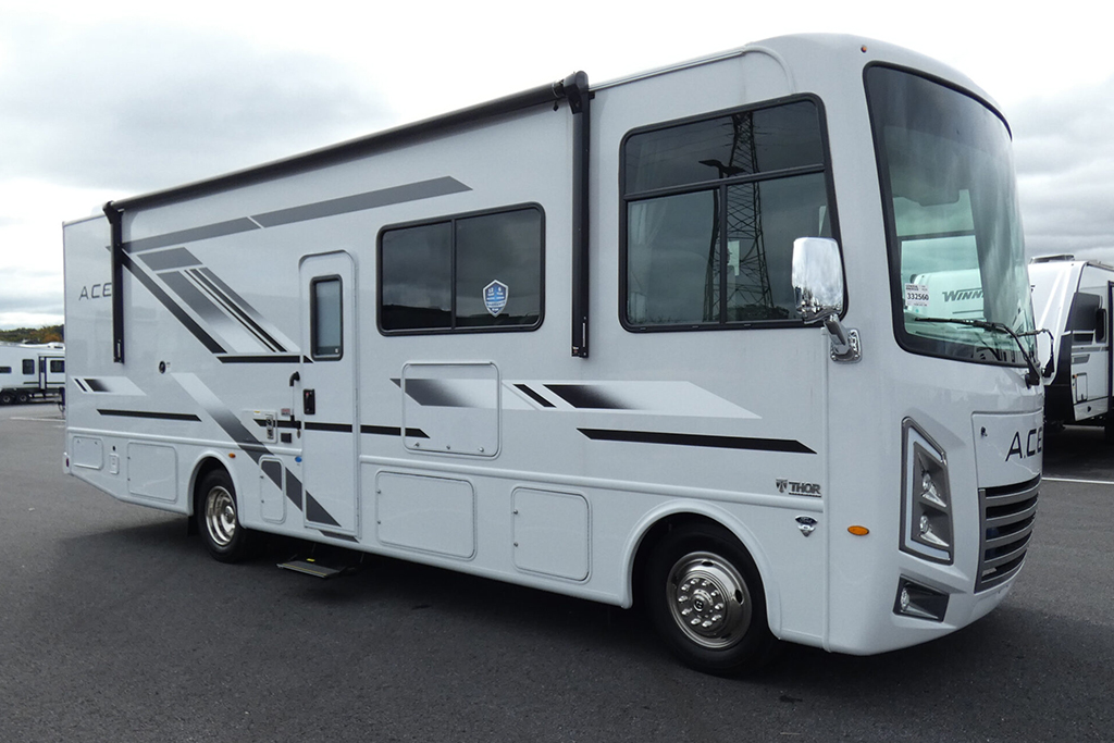 Vue latérale du VR Thor Motor Coach Ace 29G 2026
